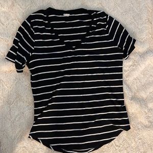 Old Navy black and white stripe shirt